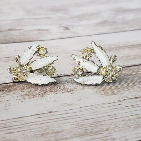 Vintage Screw On Earrings - Unusual Off White Leaves with Light Yellow Gems - Picture 3 of 5